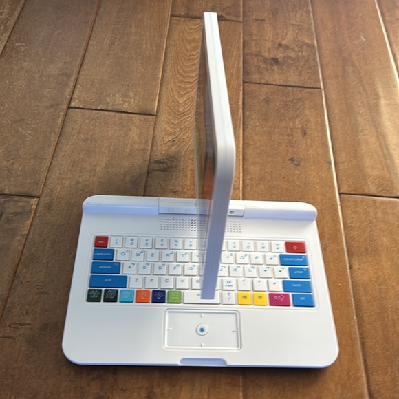 Discovery kids Teach and talk Swivel Laptop - Picture 5 of 10